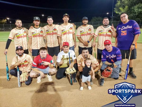 Softball Fri Men's 10v10 - E/Rec Champions