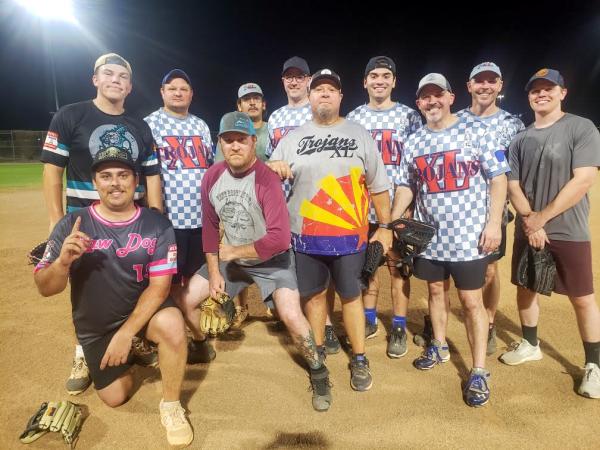 Softball Mon Men's 10v10 - E/Rec Champions