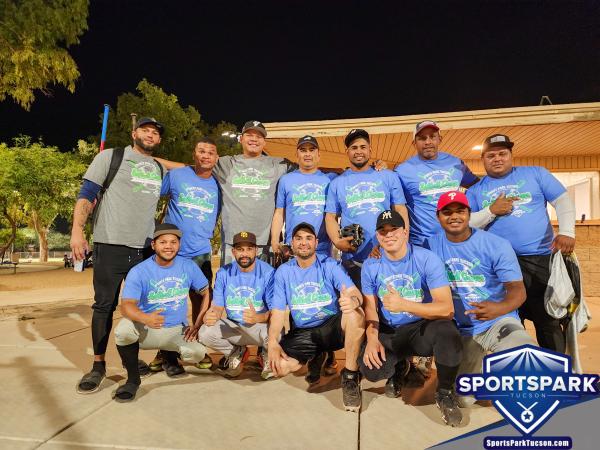 Softball Fri Men's 10v10 - E Champions