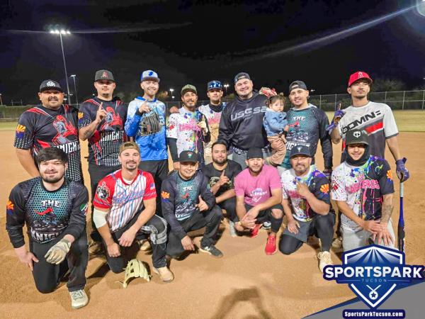 Softball Sun Men's 10v10 - E Champions