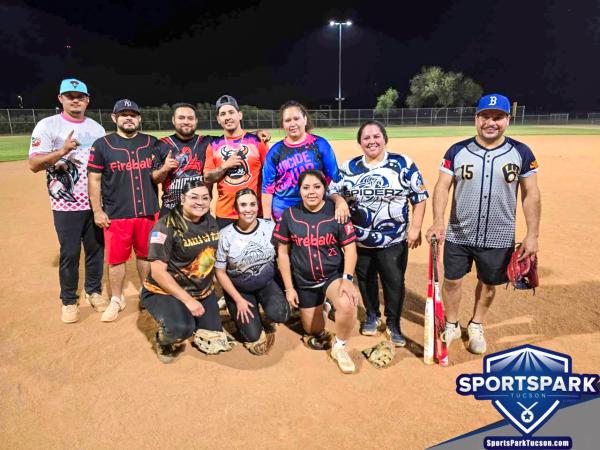 Softball Mon Co-ed 10v10 - E/Rec-2 Champions