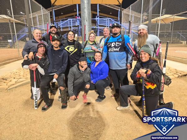 Softball Mon Co-ed 10v10 - E/Rec-2 Champions